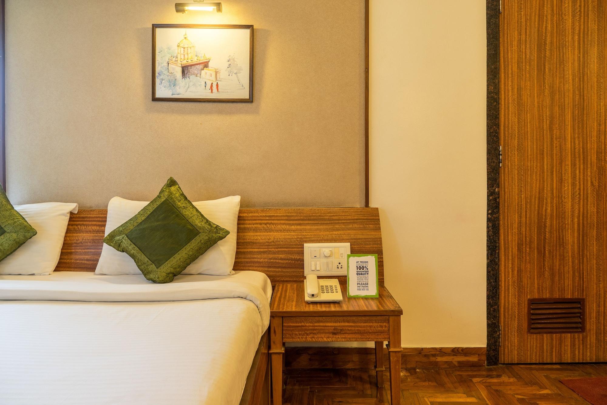 Hotel Treebo Trend Sahara Pune Esterno foto