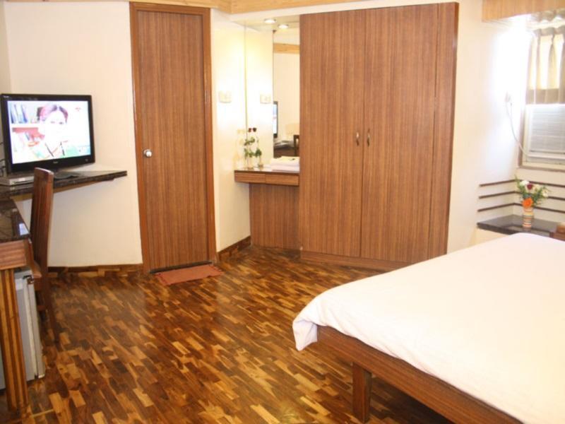 Hotel Treebo Trend Sahara Pune Esterno foto