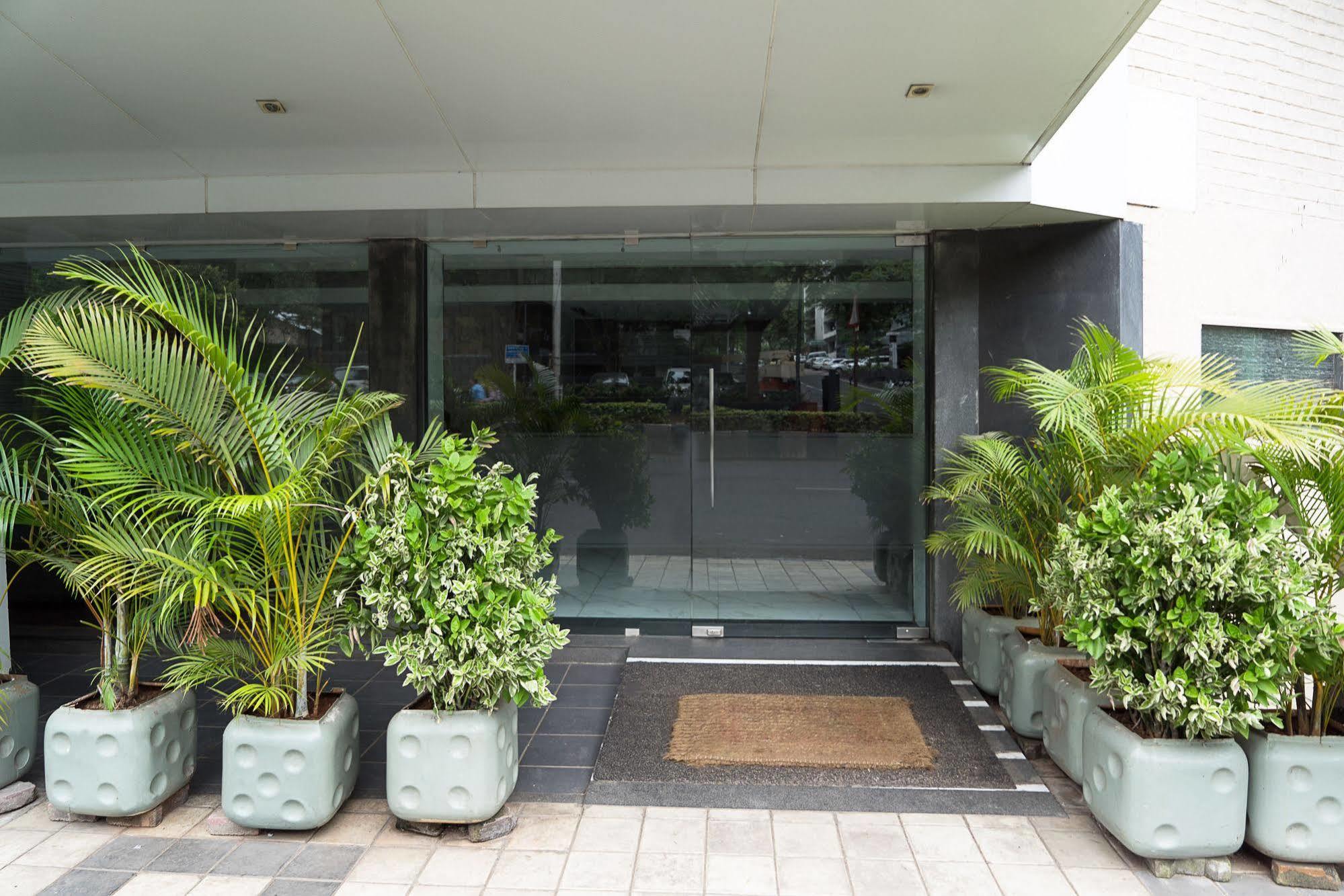 Hotel Treebo Trend Sahara Pune Esterno foto